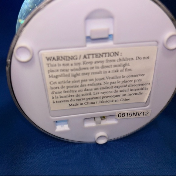 Dept 56 LILO And stitch Waterdazzler Snow Globe Lights and Flashes Pre-own Works - Picture 7 of 8